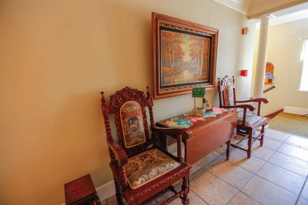 Santa Paula Inn
