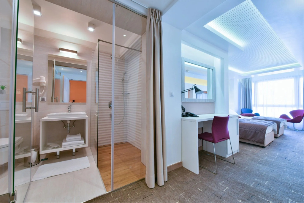 Apeiro City Avant-garde Hotel