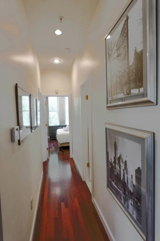 Above Maxwell Wine Bar - Super Central 2bed 2bath