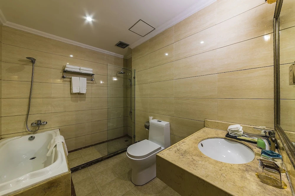 One Street Three Chengdu Hotel