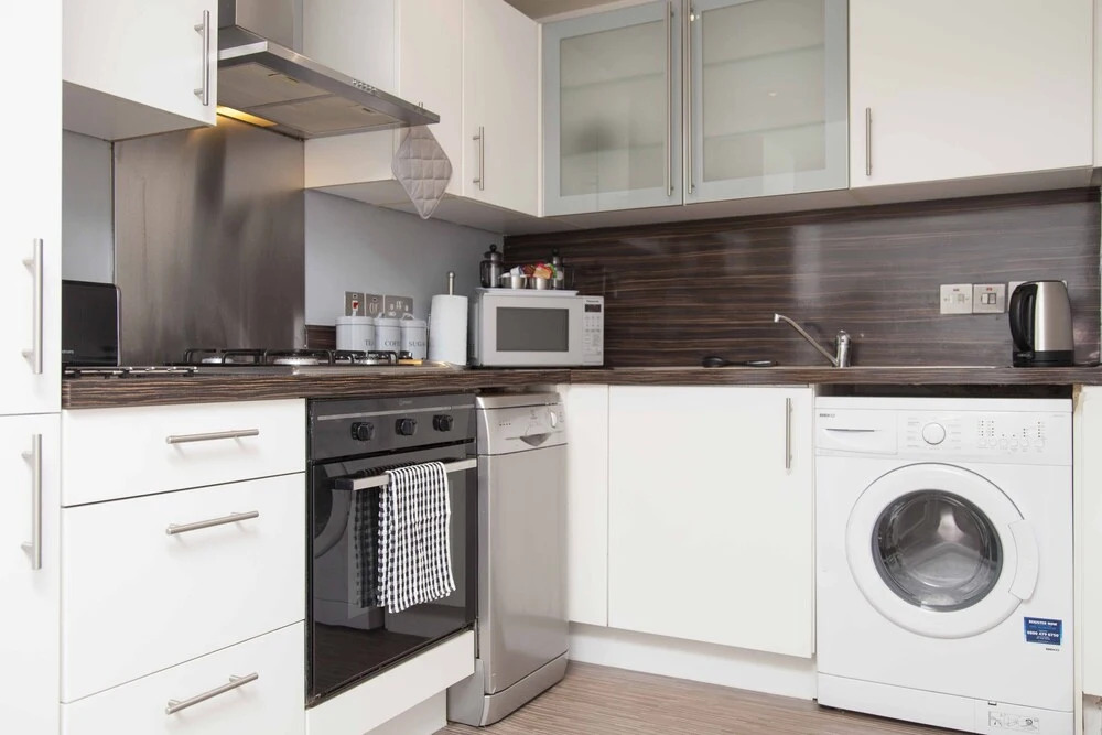 2 Bed 2 Bath City View Apartment