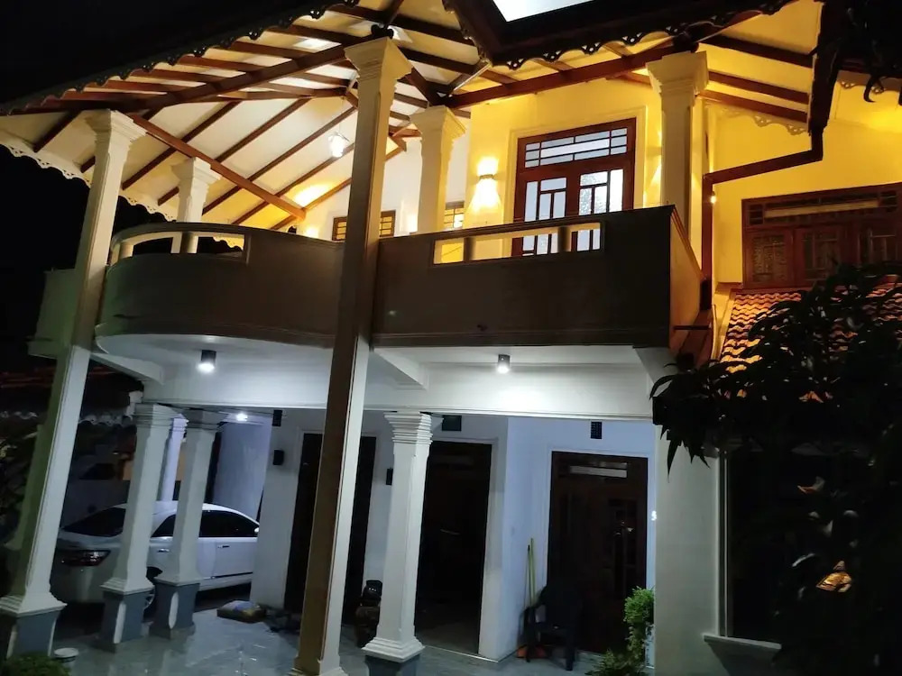 Cosy White Palace