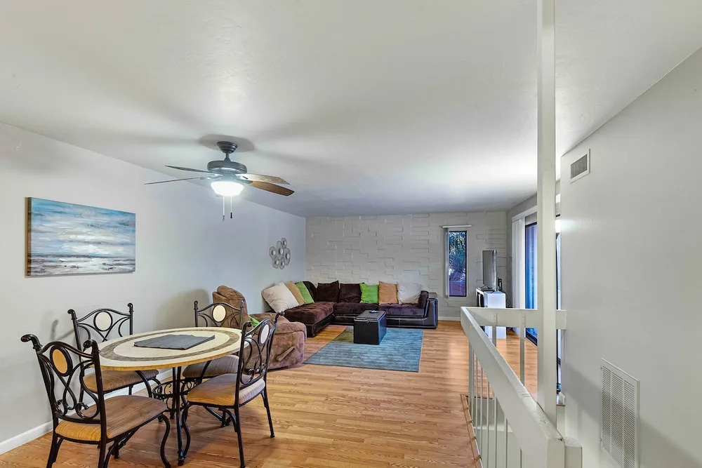 Campus Walk Condo 2 BR by Casago