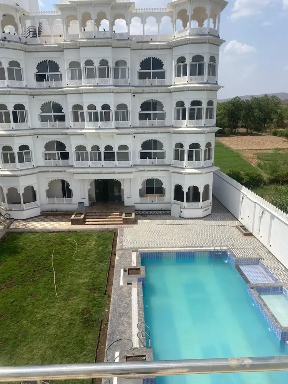 Kohinoor Hotel and Resort