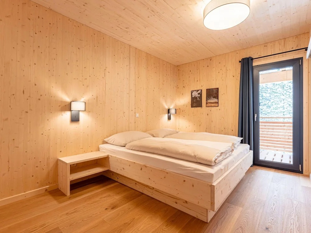 Natural Chalet With Whirlpool