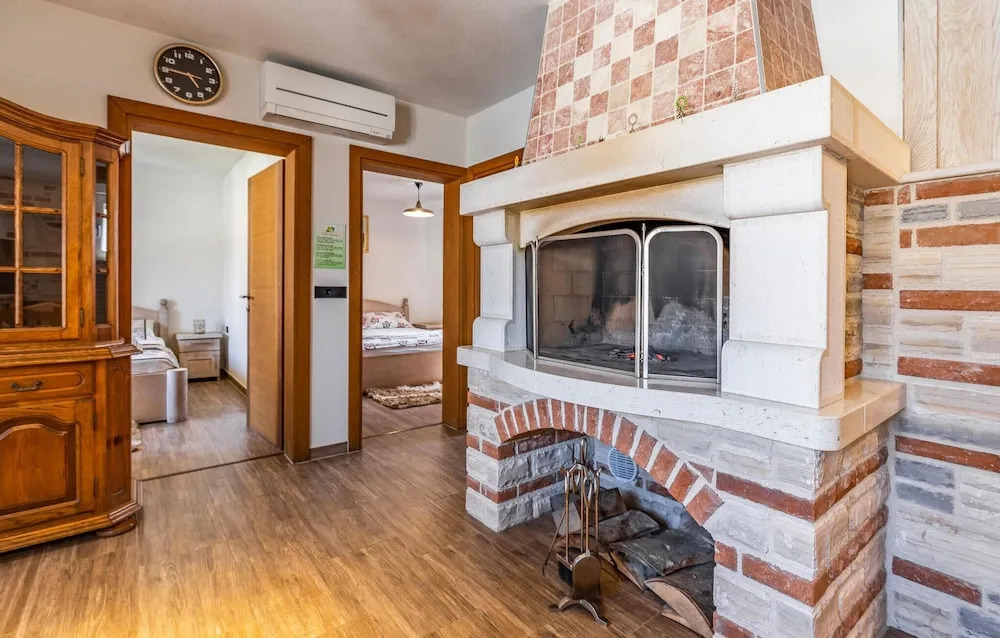 Awesome Home In Medulin With Sauna