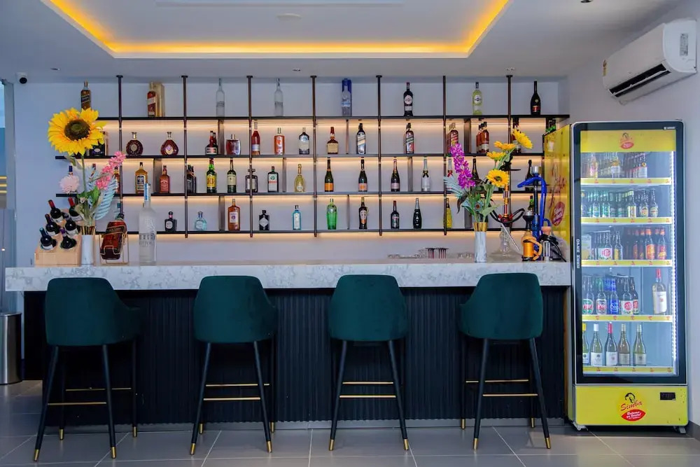 Cloud9 Hotel