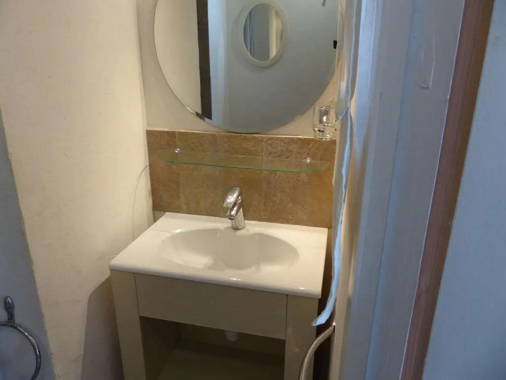 Appartement Le Lavandou, 1 pièce, 2 personnes - FR-1-308-50