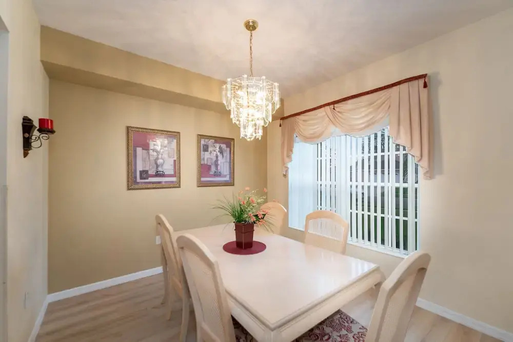 8067WC 4-Bedroom Pool Home near Disney!