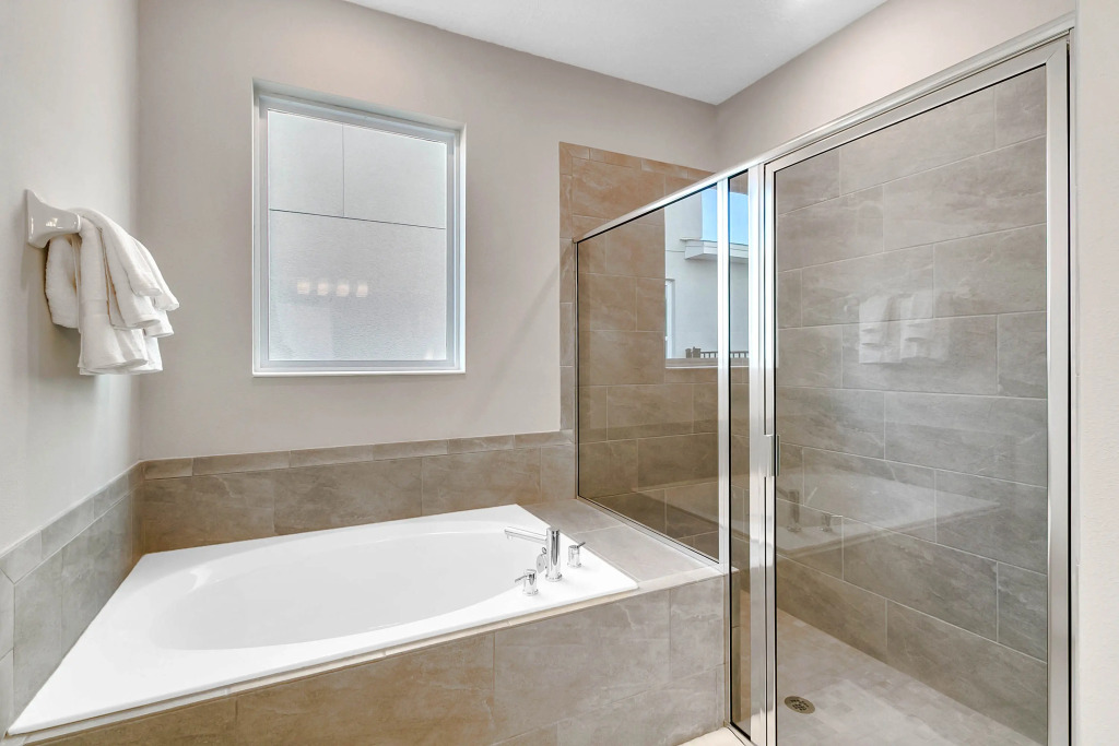 8 Bedrooms 6 Bathrooms Encore 297 Aa