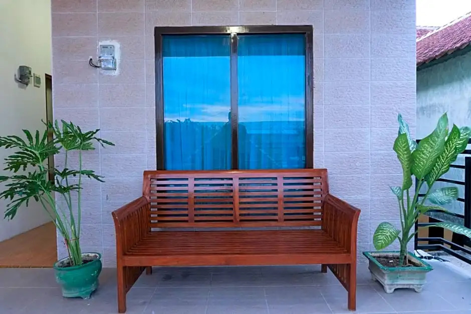 OYO Life 3227 Kost Putri Harmony