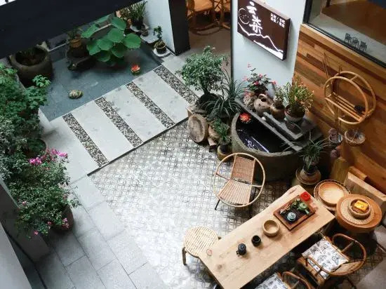 Qingchengshan Town Yunqi B&B