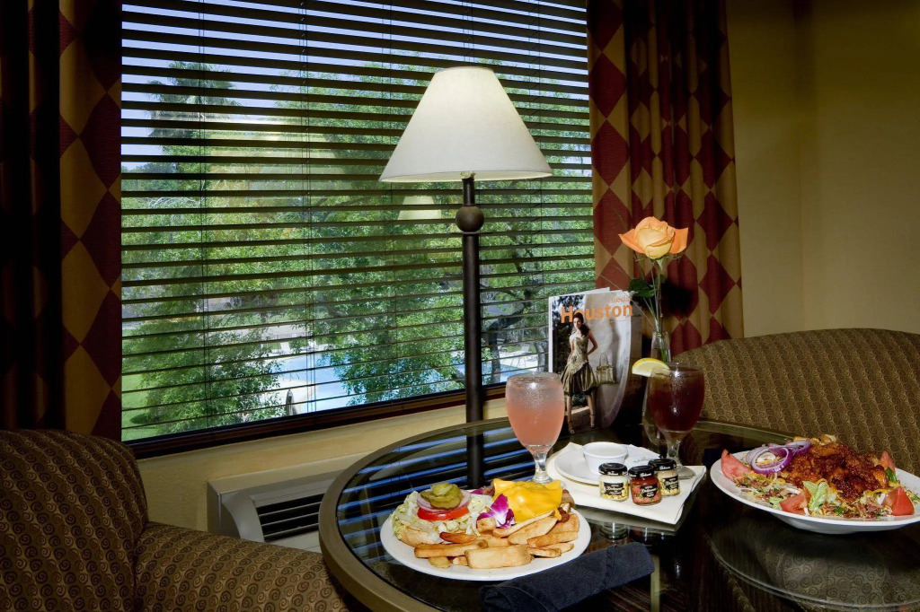 Holiday Inn Houston Intercontinental Airport by IHG