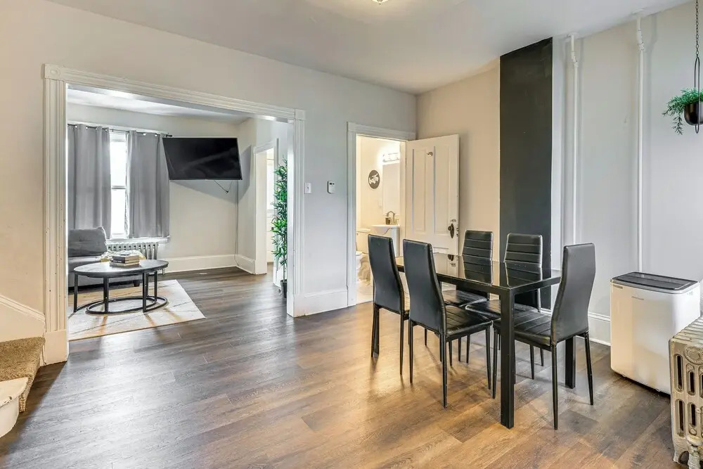 Stay & Play in Dtwn Stroudsburg: Updated Townhouse