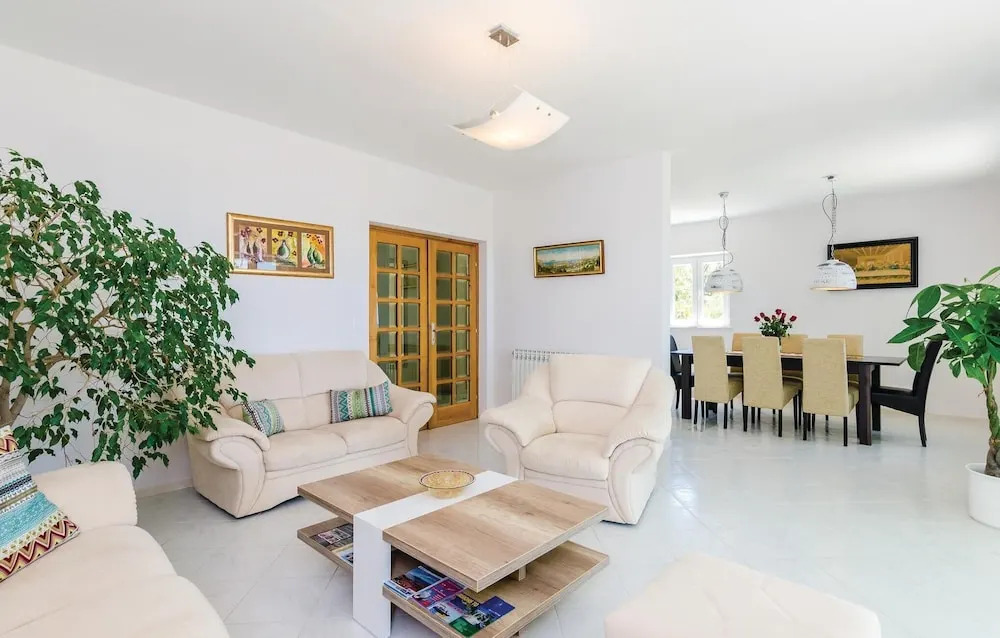 Stunning Home in Orasac With Wifi and 3 Bedrooms