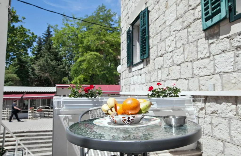The Garden Rooms & Suites