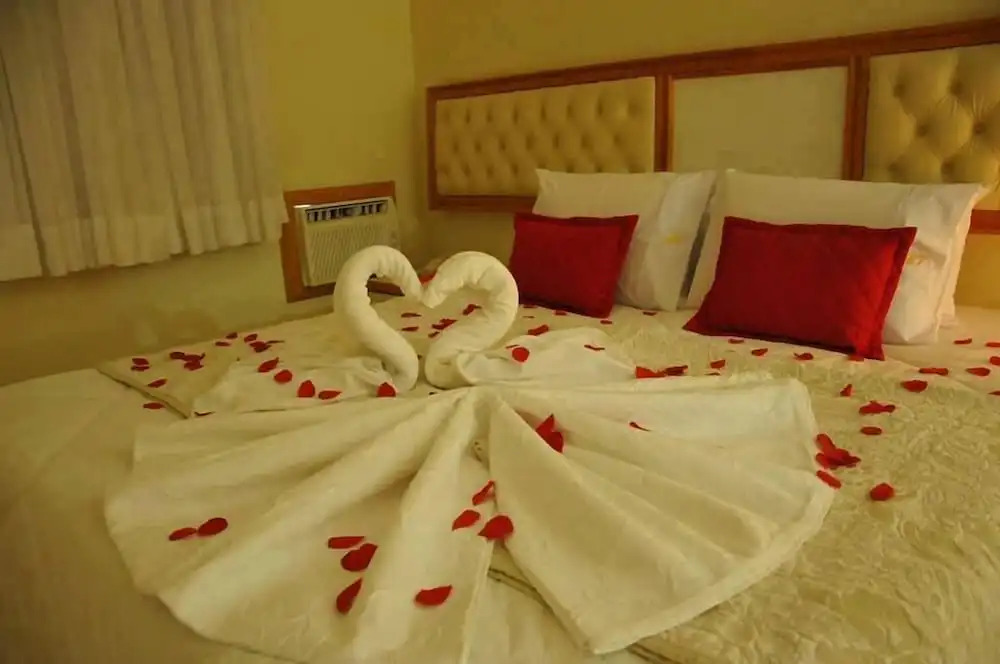 Rovi Plaza Hotel