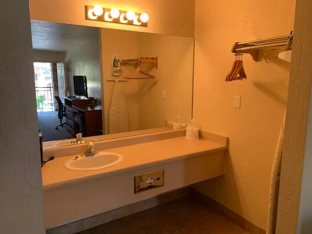 Claridge Inn - St. George
