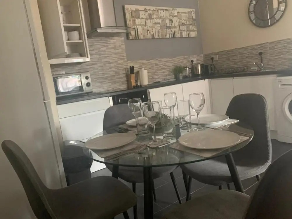 Sherwood- Nottingham Castle- Contractors- Free Parking- Long and Short Stays