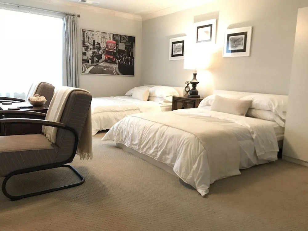 The Big Green House Bed & Breakfast