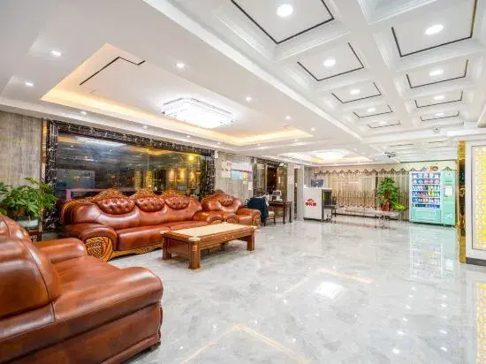 Jincheng Holiday Hotel (Burqin Hedi night market)