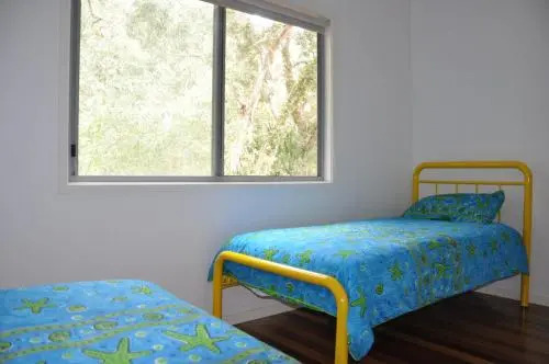 24 Esprit Drive Beach Home With Open Plan Living And Walking Distance To Beach