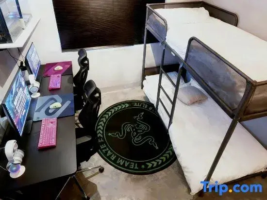 High Dimensions E-Sports Hotel