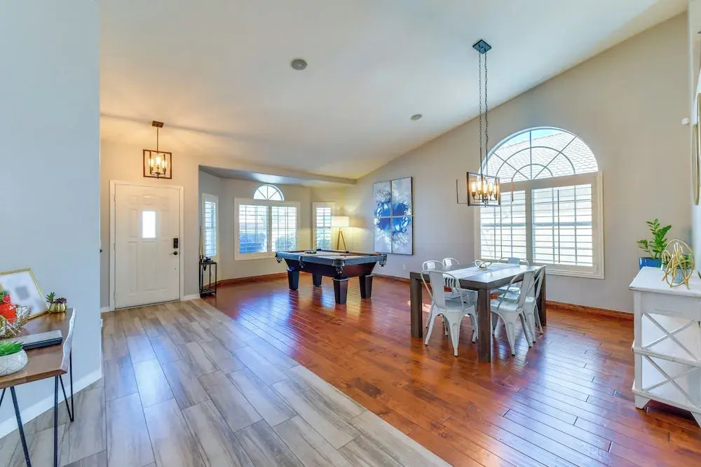 Relax Poolside & Golf: Family Gem in North Phoenix