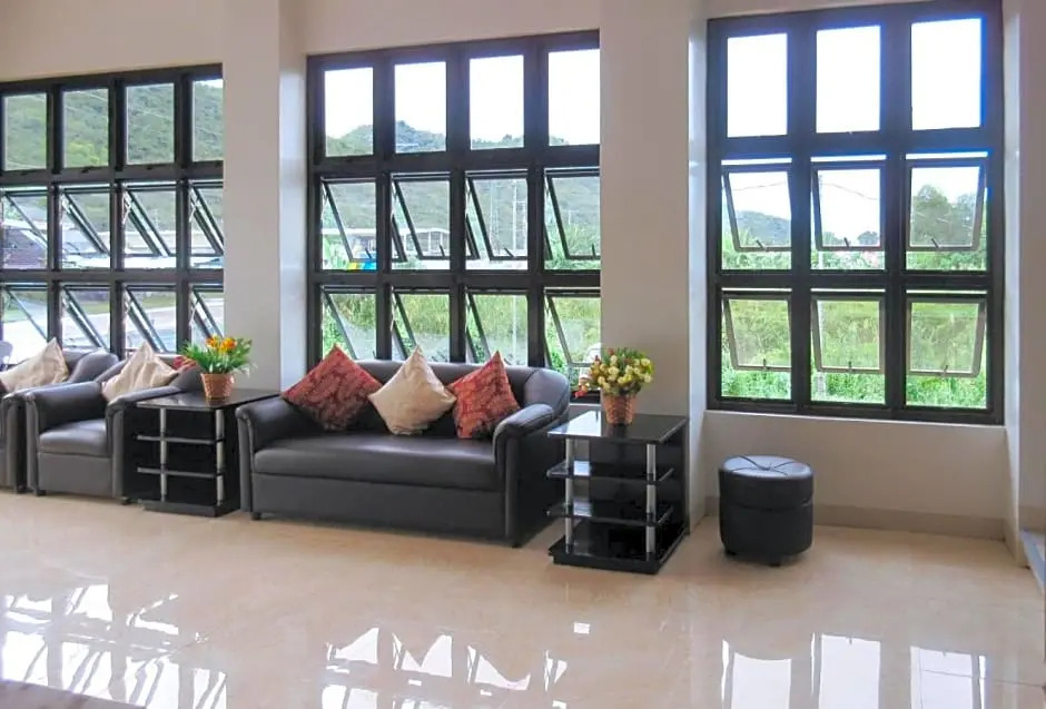 RedDoorz Plus Near McArthur Park Tacloban