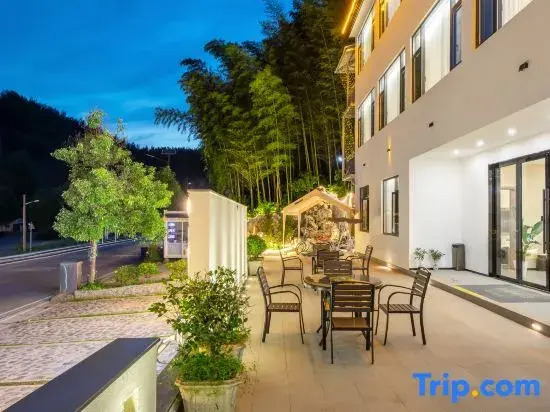 Shuangfeng Village Homestay (Moon Bay Scenic Area)