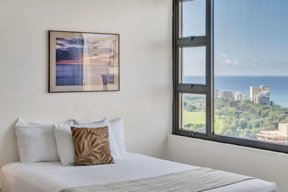 Waikiki Banyan Condo With Panoramic 37th Floor Ocean Views