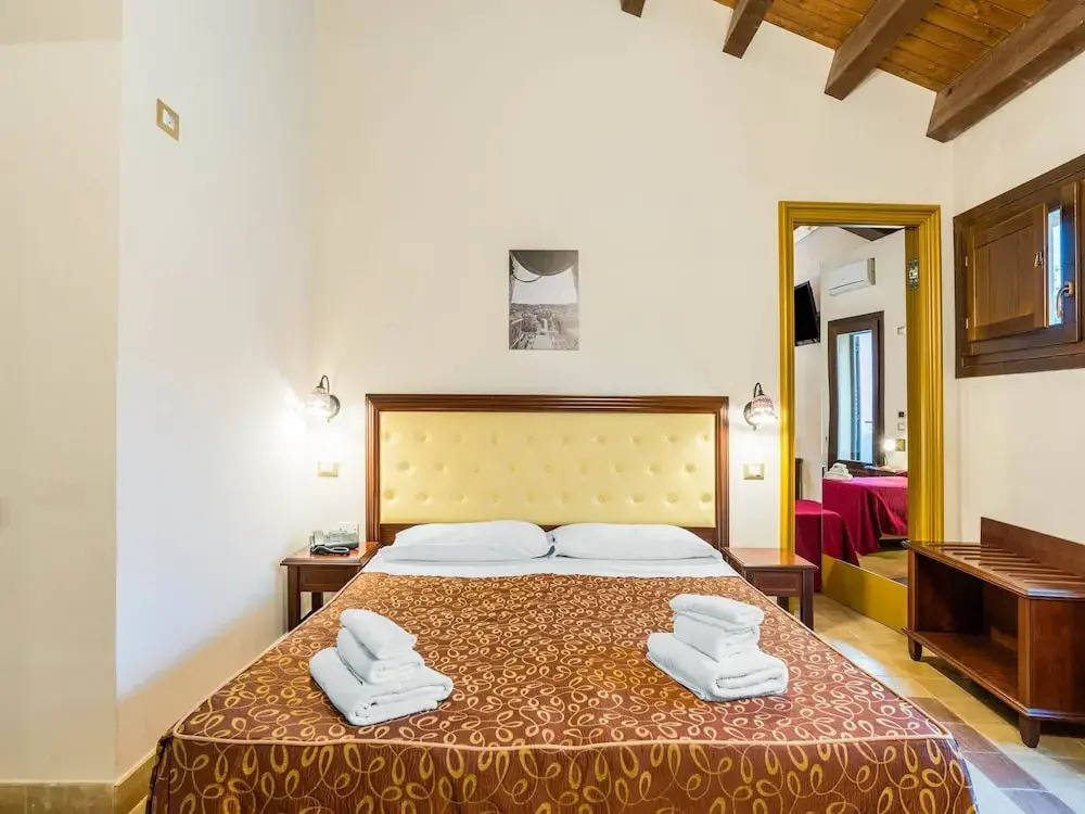 Holiday Home in Carlentini with Swimming Pool,Garden,Terrace