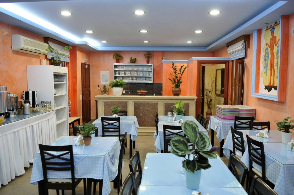 Polydefkis Hotel