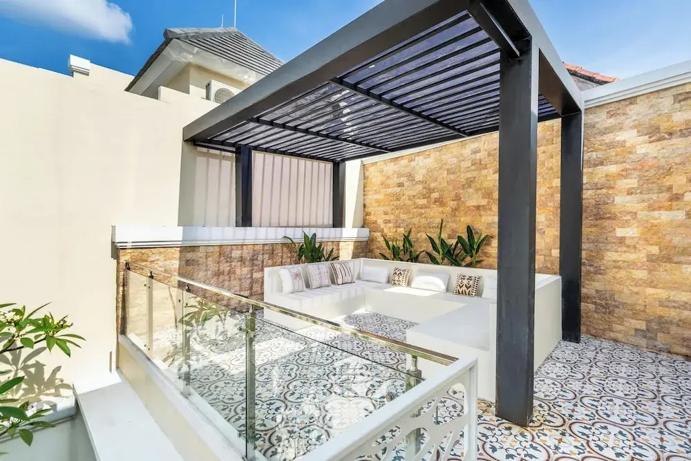 Villa Arsy-2BR Private Oasis with Pool & Rooftop
