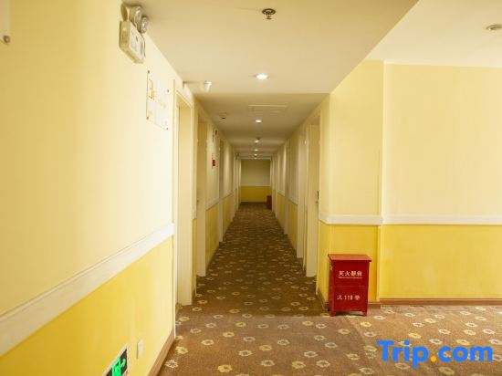 Home Hotel (Ninghai China Mold City Xingning Middle Road)