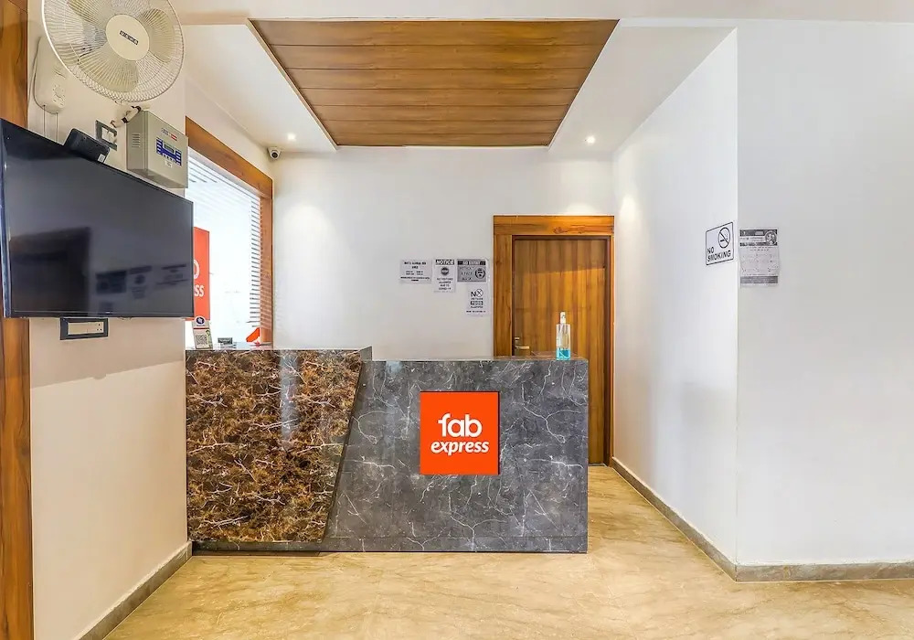FabExpress Global Inn New