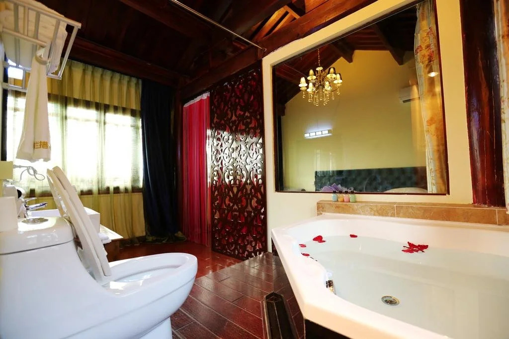Lijiang Vientiane Lancuo Mosuo Inn