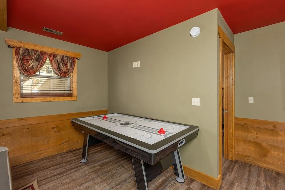 Splash Mansion - Four Bedroom Chalet
