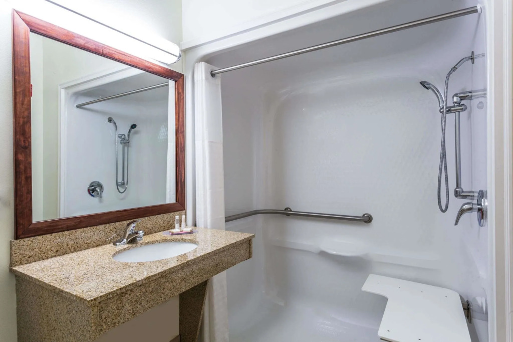 Red Roof Inn & Suites Houma