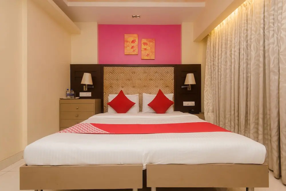 OYO 22061 Hotel Khwaishh Presidency
