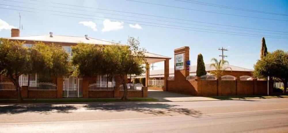 Charles sturt motor inn
