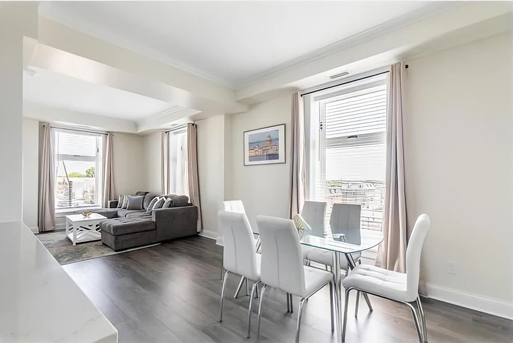 Rideau 2Br Signature Apartment Free Parking 2