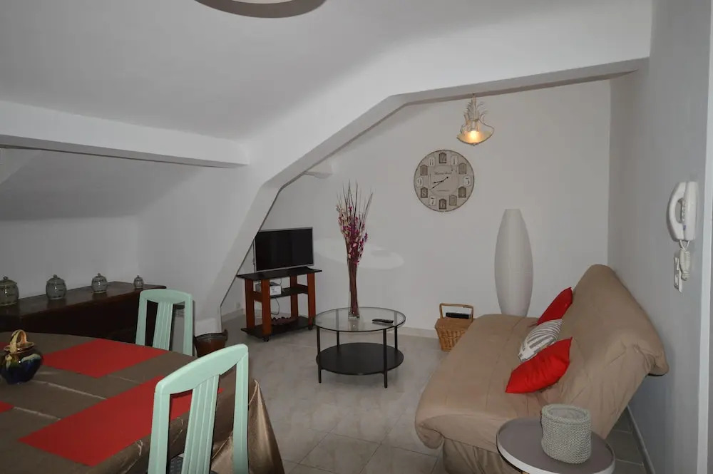 Good Value three- bedroom apartment