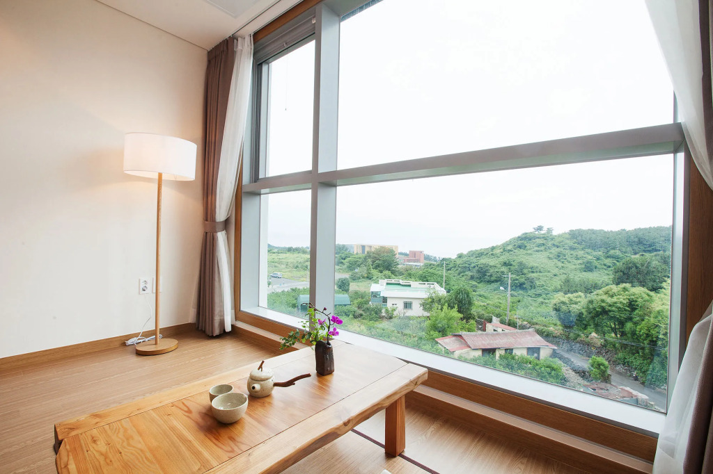 YOUUS Hotel