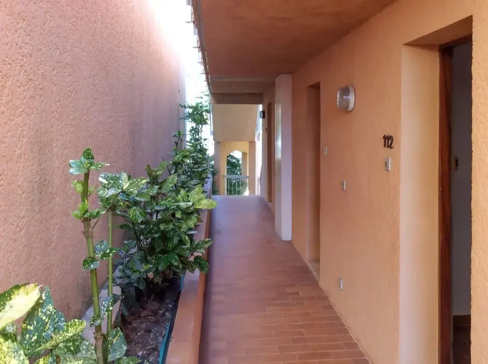 Studio in Vence, With Wonderful Mountain View, Pool Access and Wifi - 14 km From the Beach