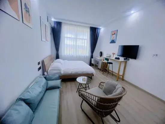 Baoshan Lafure Hotel (Qinghuahai Wetland Park)