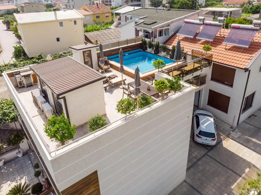 Apartments Davor