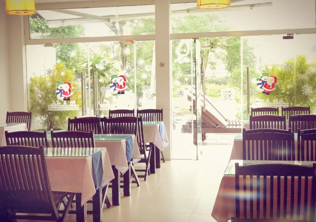 Golden Dragon Hotel