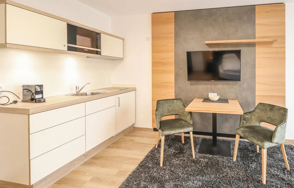 Stunning Apartment in Innsbruck With Wifi