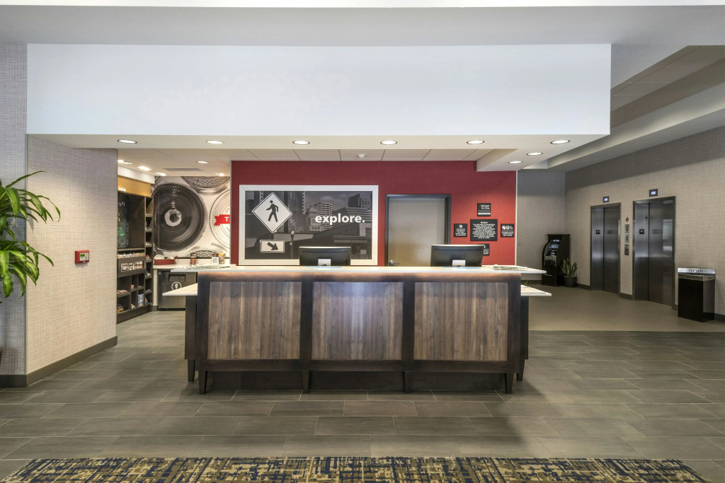 Hampton Inn & Suites Tulsa Downtown, Ok